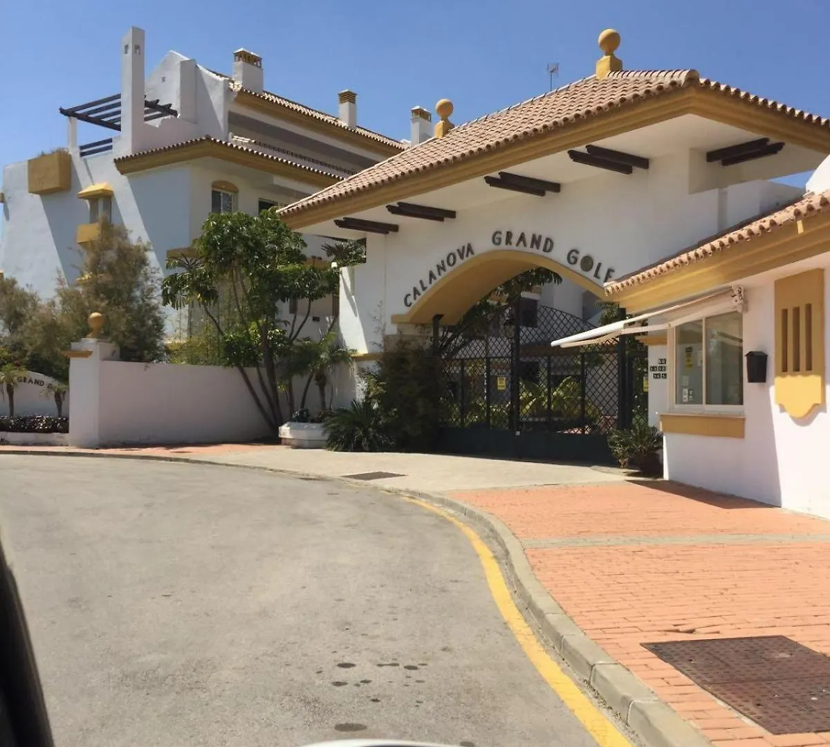 Lets In The Sun -Stunning Front Line Golf Apartment La Cala De Mijas